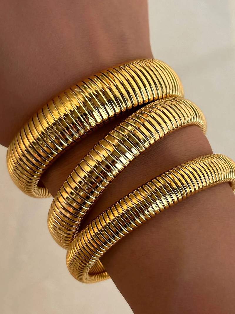 Novaya | Ribbed Bracelet