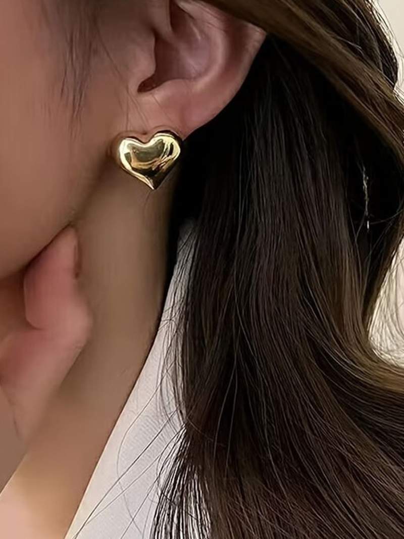 Novaya | Heart Earrings